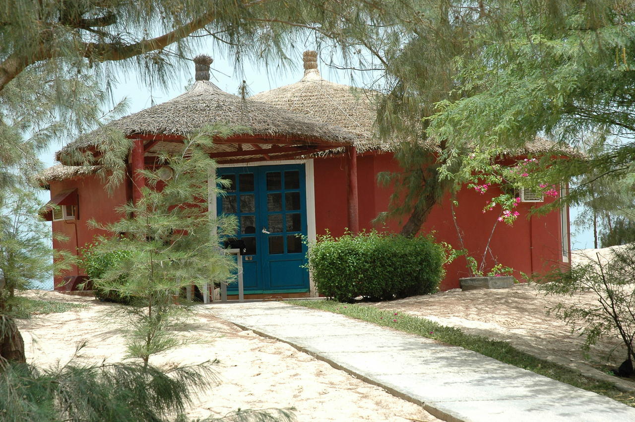 Diamarek Hotel Sur La Plage Saint-Louis Bagian luar foto