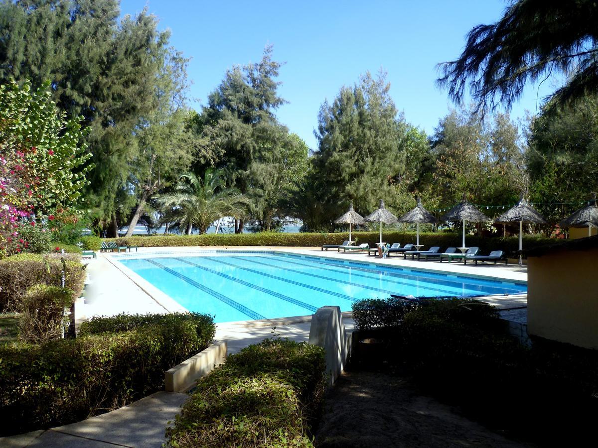 Diamarek Hotel Sur La Plage Saint-Louis Bagian luar foto