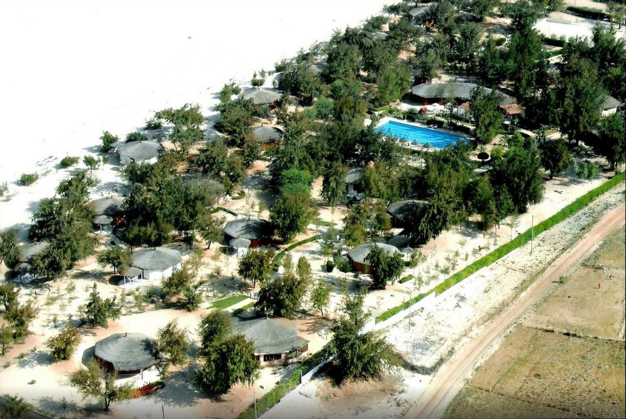 Diamarek Hotel Sur La Plage Saint-Louis Bagian luar foto