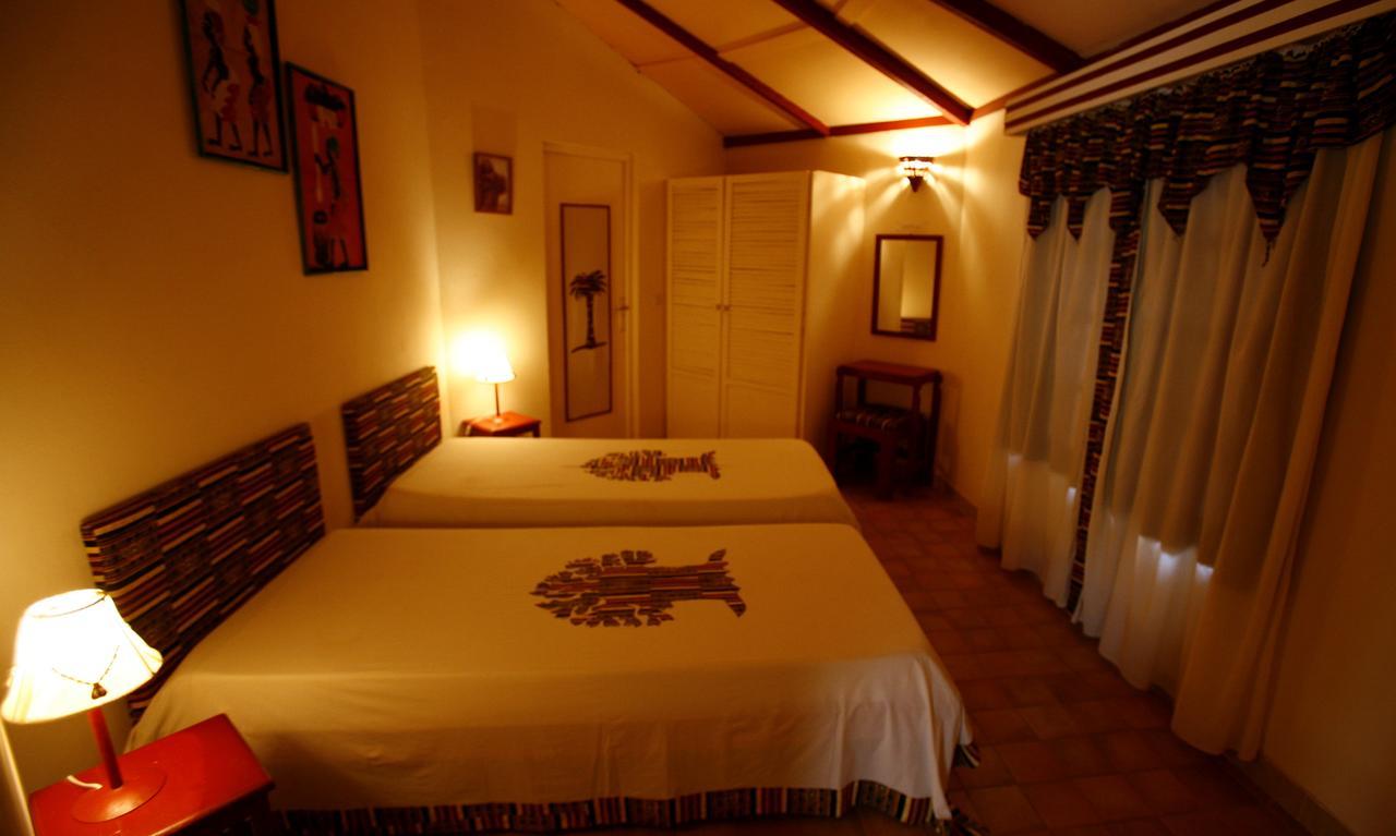 Diamarek Hotel Sur La Plage Saint-Louis Bagian luar foto