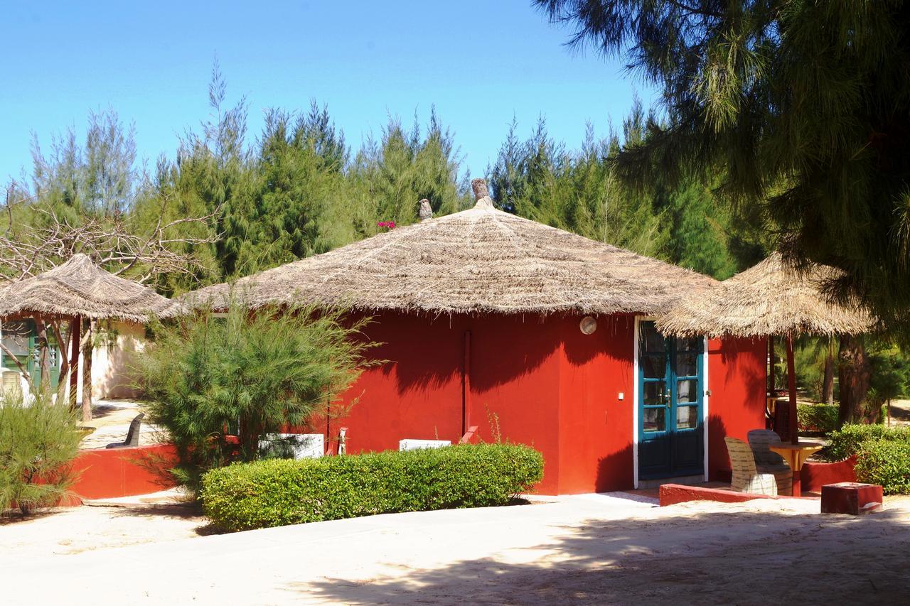 Diamarek Hotel Sur La Plage Saint-Louis Bagian luar foto