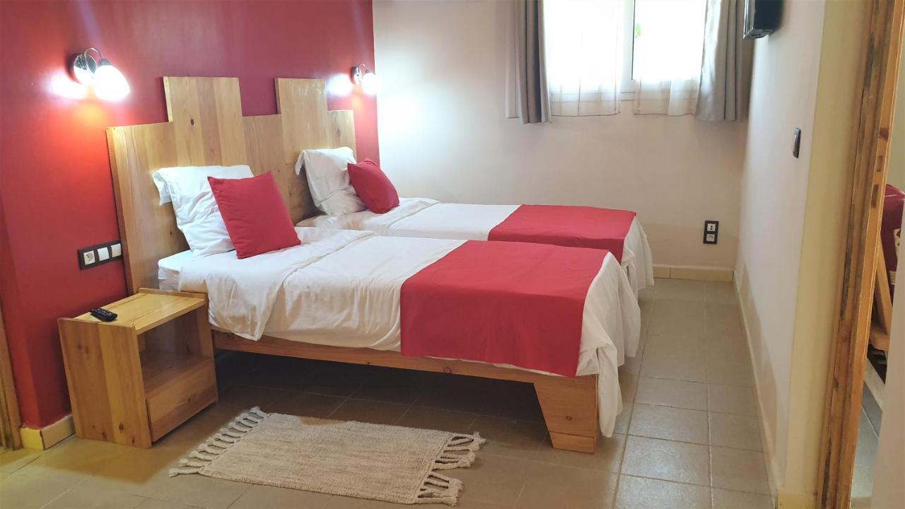 Diamarek Hotel Sur La Plage Saint-Louis Bagian luar foto